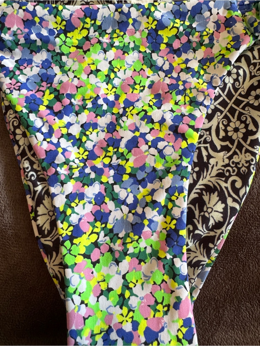 Maaji Multicolor Floral Fabric Accent with reversible navy and white print NWT - Picture 3 of 11